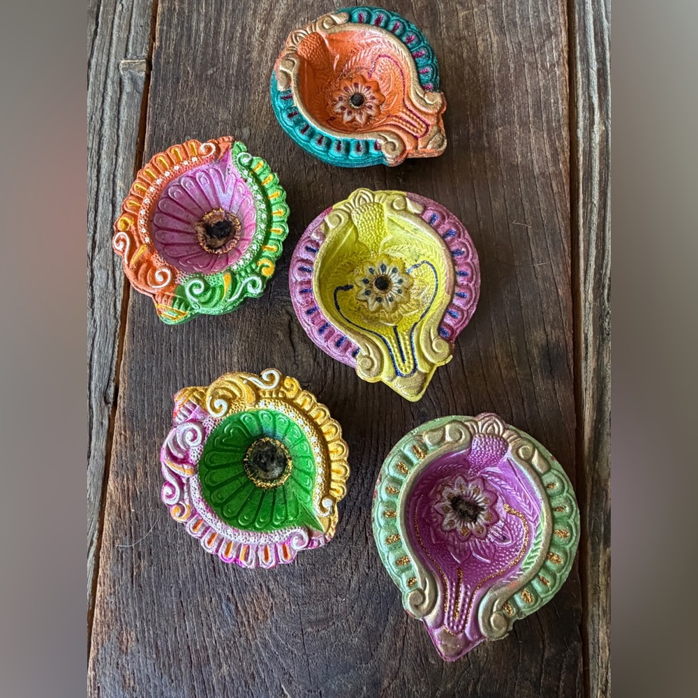 Handpainted Festive Clay Diwali Diyas - Multicolor
